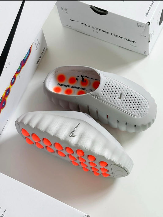 Nike mind 001